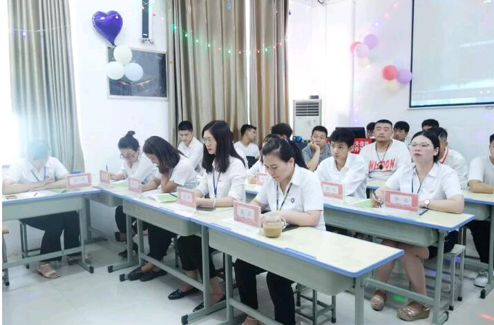 鄭州北大青鳥翔天信鴿青鳥好聲音晉級賽