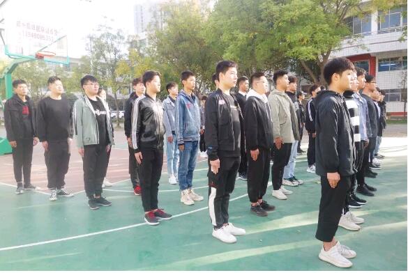 鄭州北大青鳥翔天信鴿第四期軍訓(xùn)