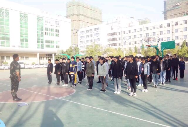 鄭州北大青鳥翔天信鴿第四期軍訓(xùn)
