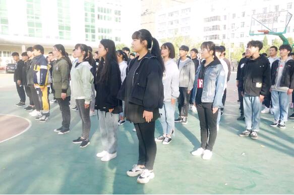 鄭州北大青鳥翔天信鴿第四期軍訓(xùn)