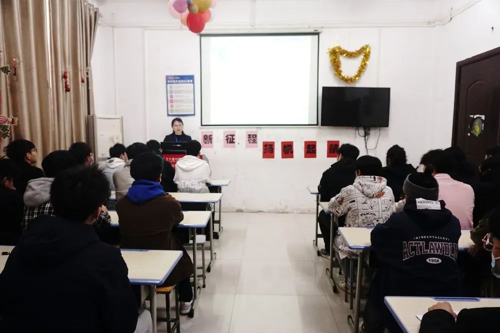 鄭州北大青鳥(niǎo)翔天信鴿BCSP專業(yè)新生開(kāi)學(xué)典禮