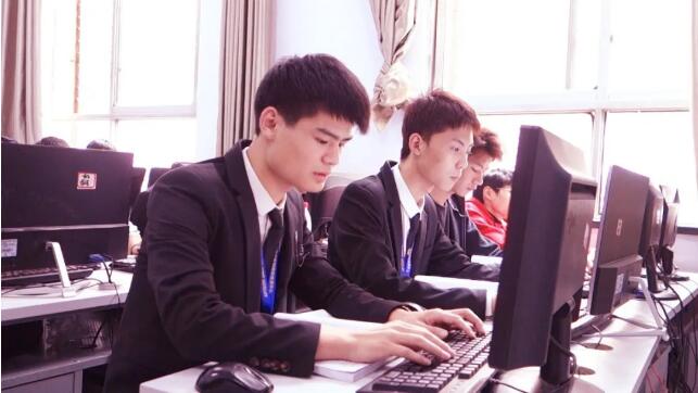 鄭州技校都有什么專業(yè)適合男孩