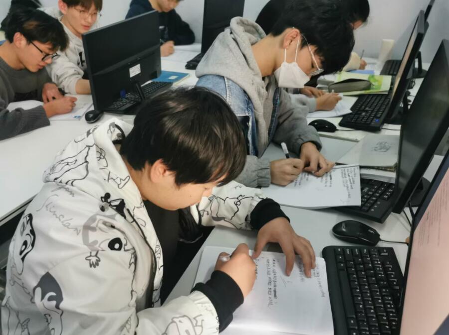 計算機(jī)專業(yè)包含那些專業(yè)課程呢